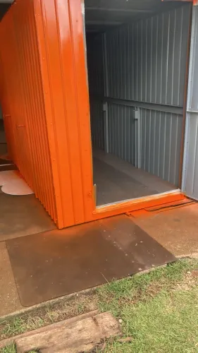Vende se 2 contêiner para obra 