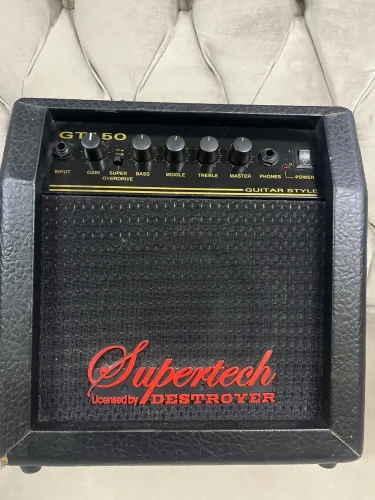 Ampliador de guitarra GT150