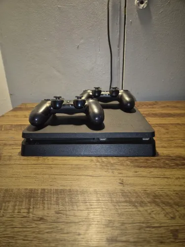 PlayStation 4 slim