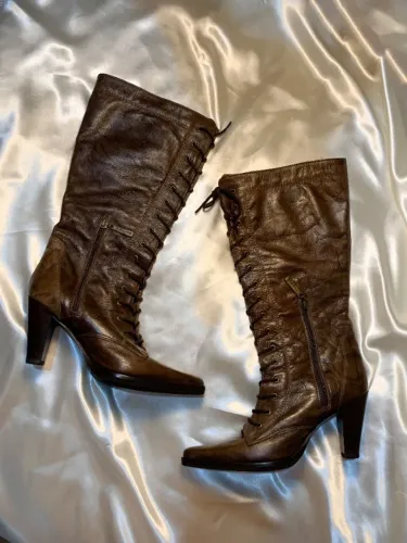 Bota marrom bico fino Tucson Boots - Tamanho: 35