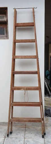 Escada Madeira Pintura Modelo Tesoura/Americana 8 degraus - Só Hoje!