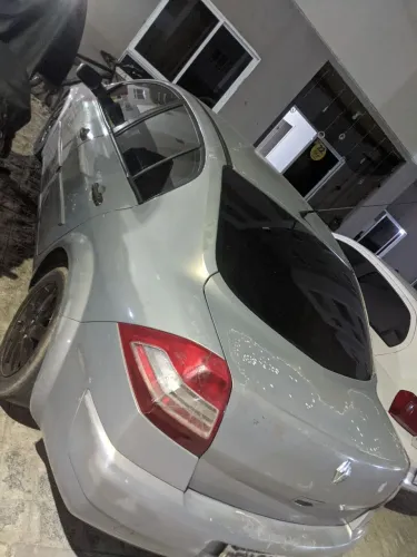 Renault Megane Sedan Expression Hi-flex 1.6 16V 2011