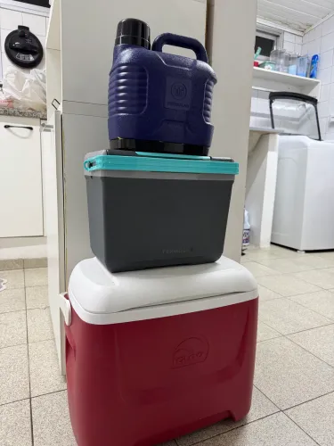 Cooler grande, pequeno e garrafa termina 5L