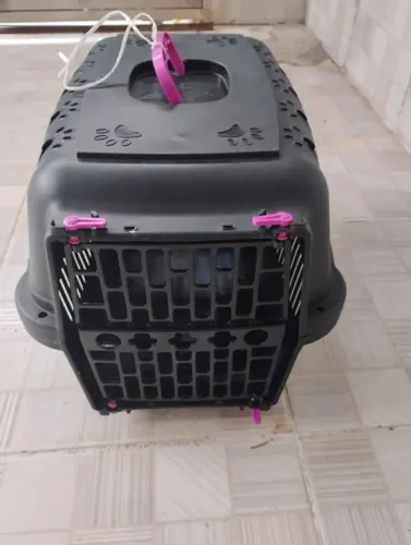 Vende-se transportadora de animais