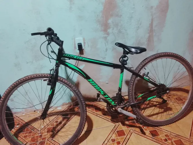 Vendo bicicleta 450 reais , aceito cartão cm acréscimo na maquininha