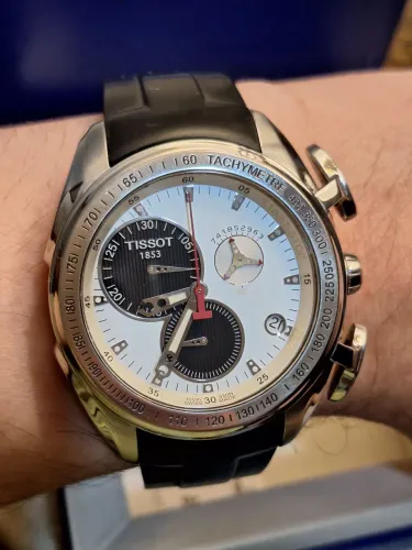 Relógio Tissot T-Race seis ponteiros revisado