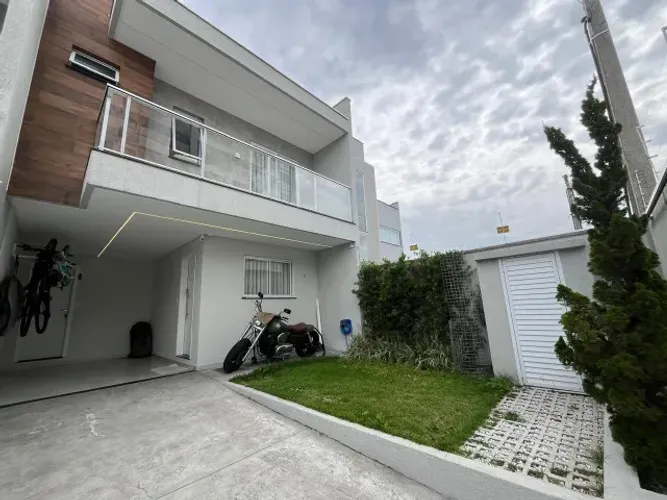 OPORTUNIDADE LINDO SOBRADO COM PISCINA 3DORM, 2BWC, 2VG, MOBILIADO EQUIPADO PRONTO CONFIRA