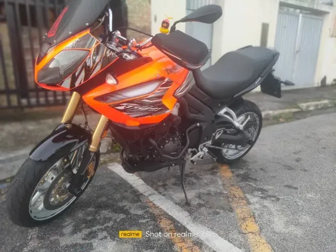 Vendo ou troco Tiger 1050