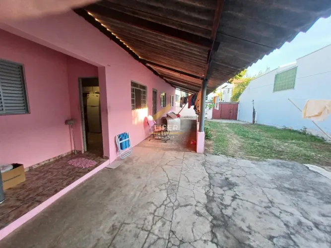 CASA À VENDA NO PARQUE UNIVERSITÁRIO VIRACOPOS