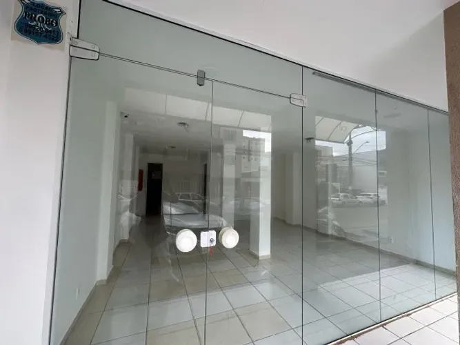 Locação Comercial - Sala com 55m² e 1 banheiro- Balneário Camboriú