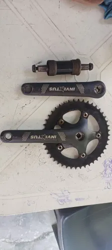Vendo esse pe de vela valor 120 reais