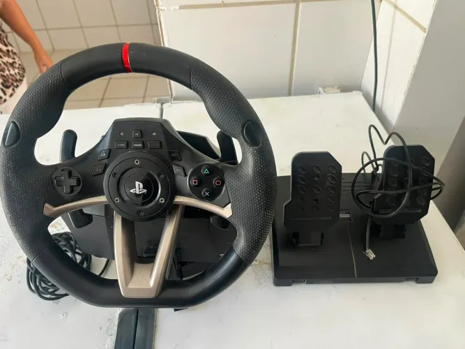 Volante PS4 Logitech Driving Force GT