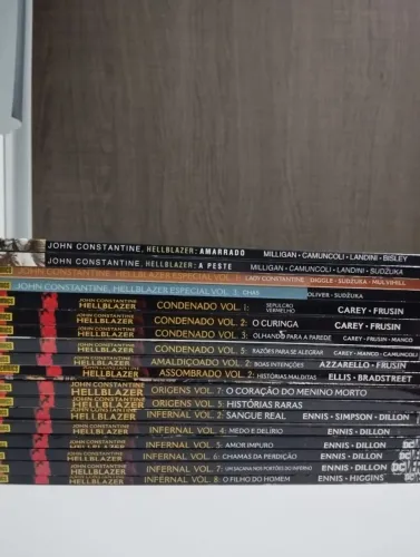 pack - 18 volumes de HELLBLAZER capa cartão
