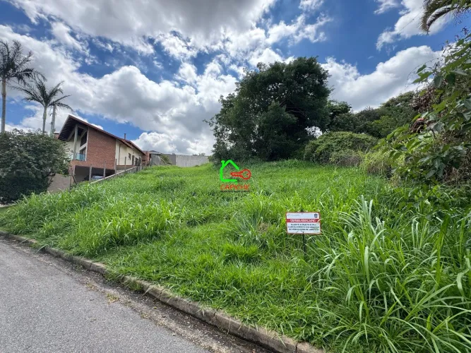 Terreno em condomínio no Marambaia, Vinhedo-SP 1.073,47 m² de área - Oportunidade única!