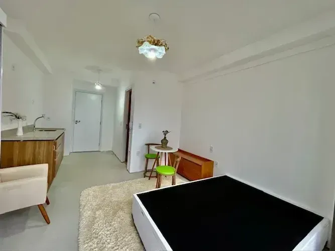 Estúdio - andar alto - varanda - prédio com lazer completo - novinho - primeiro uso - Vila