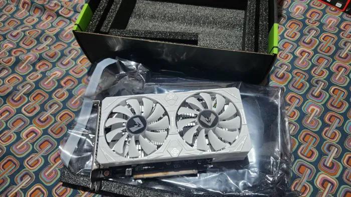 Placa de Vídeo Radeon RX 6500 XT 4GB GDDR6
