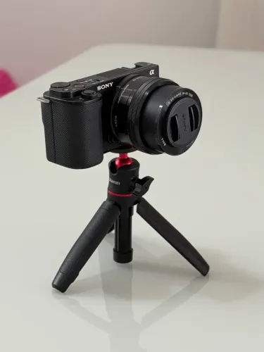 Câmera Sony Alpha ZV-E10