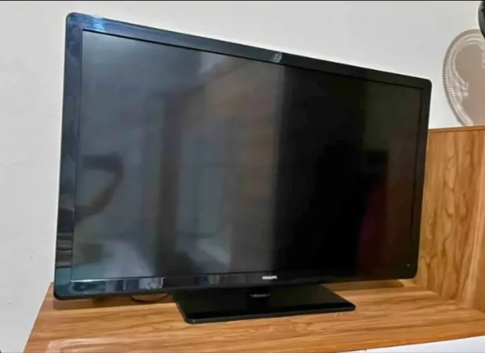 Televisão Phillips 42"