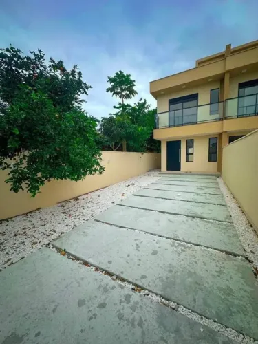 SOBRADO NOVO PARA LOCAÇÃO ANUAL RIO VERMELHO | FLORIANÓPOLIS/SC | 2 SUÍTES | R$ 4.000,00