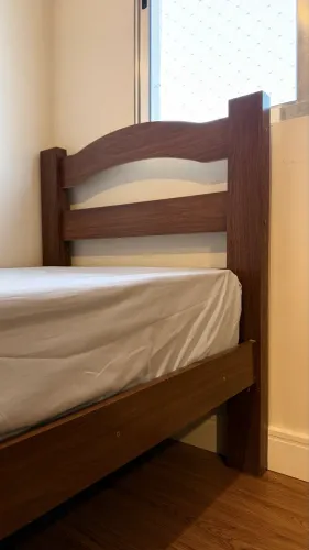 Cama solteiro com colchão