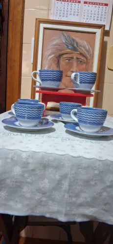Jogo café/ chá  12 peças  porcelana,  made in Tailândia.
