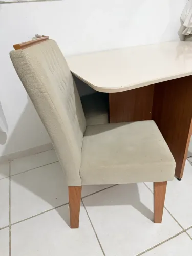 Mesa 4 cadeiras