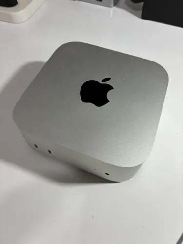 Mac mini M4 (2024) 16GB RAM / 256GB SSD - Seminovo c/ Nota Fiscal
