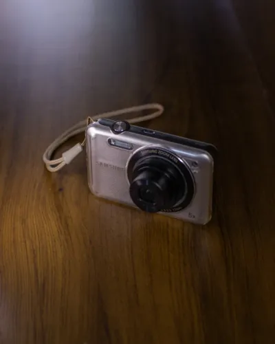 Câmera SAMSUNG ES73 Zoom 5x completa