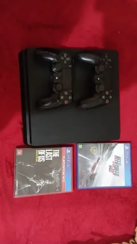 PS4 +THE LAST OF US E NEED FOR SPEED