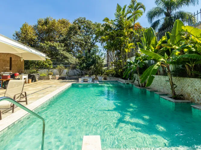 Casa para venda em Jardim das Bandeiras/Pinheiros com 5 quartos, sendo 5 suítes, 735m²