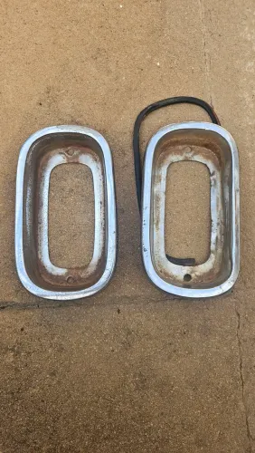 Par de aros lanterna traseira GM C10 C14 C15 D10 original