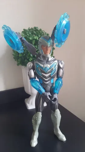 Boneco Max Steel