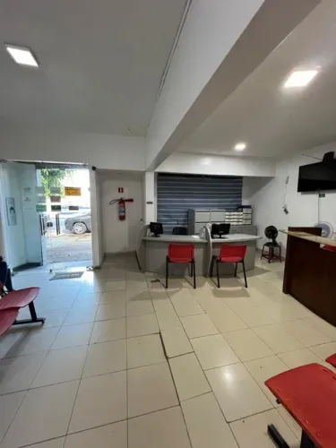 Clínica, 307m², 3 salas no Nazaré.