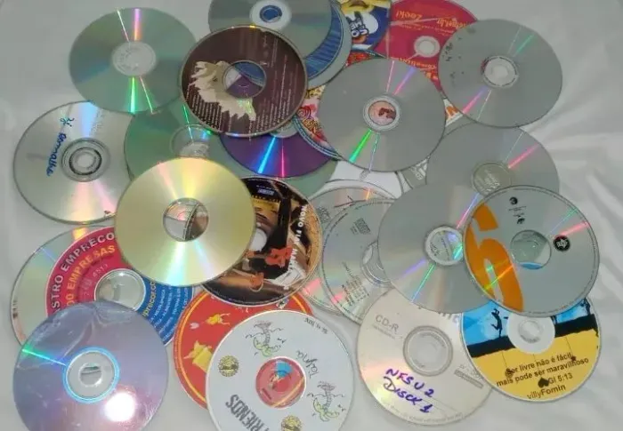 Lote de 100 Dvd's usados e gravados para artesanato