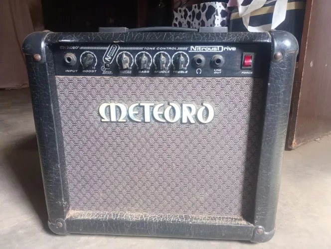 Cubo de Guitarra Meteoro