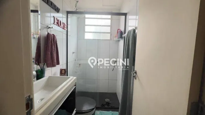 Apartamento com 2 dormitórios à venda no Rainha Bianca