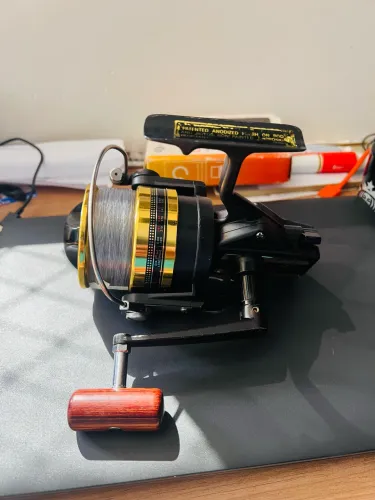 Molinete Daiwa BG60 Bruto pesca impecável 