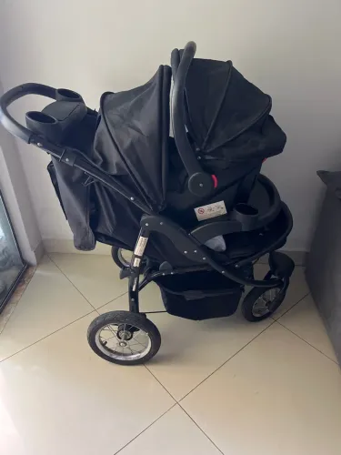 Carrinho de Bebê  - Passeio Confortável