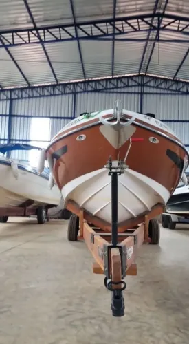 LANCHA TRITON YATCHS 250 OPEN SEMINOVA  