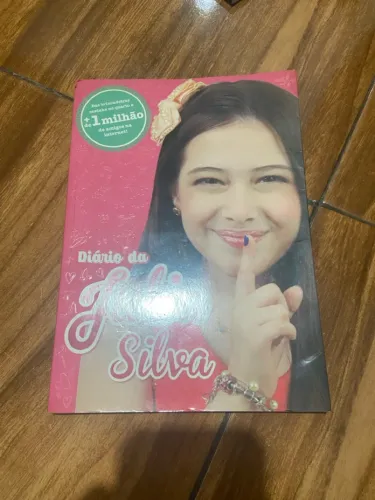 Livro Diário da Júlia Silva