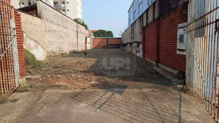 Terreno à venda, 224 m² por R$ 308.000 - Alto - Piracicaba/SP