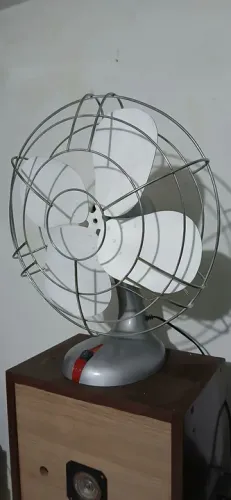 Ventilador grande antigo