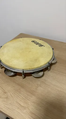 Pandeiro gope 10" de Couro,usado em bom estado.