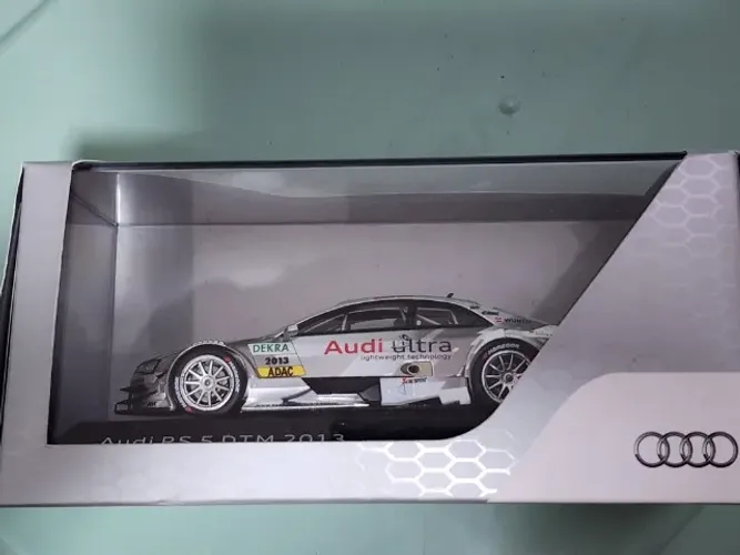 Audi A5 RS DTM 1:43 original Audi