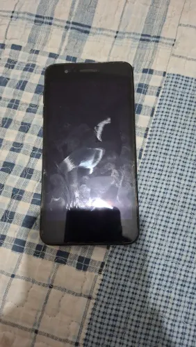 Vendo LG K9(problema na bateria)