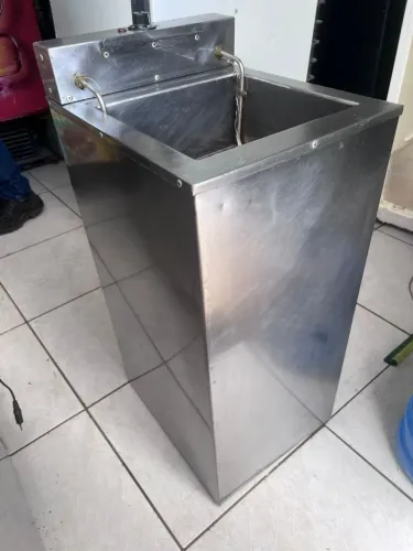 Fritadeira elétrica óleo e água 20 litros