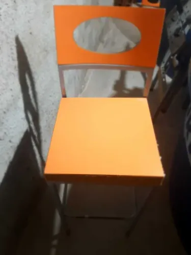 Cadeira e Banqueta usada Loja Megamatte altura assento 73,5cm