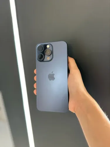 iPhone 15 pro Max 256GB 92 saúde da bateria cor Blue Titanium (Seminovo com garantia)