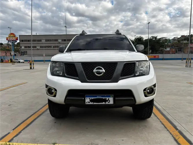 Nissan Frontier SV At.cd 4X4 2.5 TB Diesel Mec. 2014
