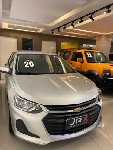 Onix lt 2020/2020 único dono